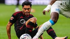 Suazo nunca esperó que pasara esto cuando fichó en Sevilla: escenario preocupante