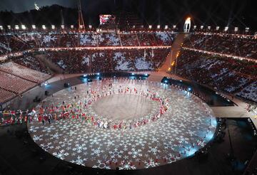 Futurista y colorida ceremonia de clausura de los Juegos Olímpicos de Invierno disputados en PyeongChang (Corea del Sur).