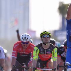 Kittel repite al sprint en el Tour de Dubai; Juanjo Lobato, sexto