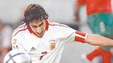 <b>MÁXIMA EXIGENCIA</b>. Raúl se ha empleado a fondo física y mentalmente desde que debutó con el Madrid hace diez años, un desgaste que ahora le pasa cara factura.