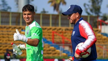 El arquero del futuro que debió salir de la U: “Fue raro y me costó, pero necesitaba esto”