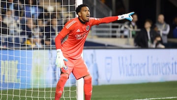 CHESTER, PENNSYLVANIA - APRIL 5: Pedro Gallese #1 of Orlando City tends the net during the second half against the Philadelphia Union at Subaru Park on April 5, 2025 in Chester, Pennsylvania. Isaiah Vazquez/Getty Images/AFP (Photo by Isaiah Vazquez / GETTY IMAGES NORTH AMERICA / Getty Images via AFP)
