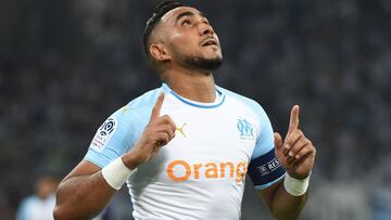 Olympique de Marseille's French forward Dimitri Payet celebrates after scoring the second goal during the French L1 football match between Olympique de Marseille (OM) and Toulouse at the Velodrome stadium, in Marseille, on August 10, 2018. (Photo by