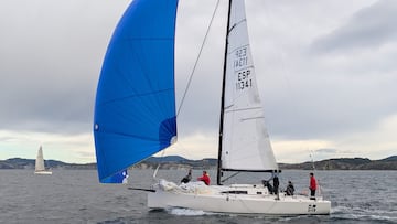 El Trofeo CDCP traspasa su ecuador en aguas del Abra