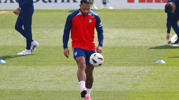 Memphis, en el entrenamiento del Atlético