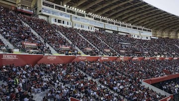 Grada principal del Estadio de Son Moix en Mallorca.