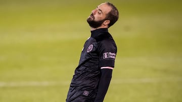 Hasta cinco jugadores del Inter Miami habr&iacute;an dado positivo a la prueba de COVID&mdash;19, entre ellos Gonzalo Higua&iacute;n, que no estar&aacute; disponible este viernes ante Nashville.