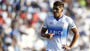 Futbol, Universidad Catolica vs Deportes Iquique.
Quinta fecha, campeonato Nacional 2020.
El jugador de Universidad Catolica Cesar Pinares es fotografiado durante el partido de primera division contra Deportes Iquique disputado en el estadio San Carlos de Apoquindo de Santiago, Chile.
21/02/2020
Andres Pina/Photosport
Football, Universidad Catolica vs Deportes Iquique.
Fifth date, National Championship 2020
Universidad Catolica's player Cesar Pinares is pictured during the first division match against Deportes Iquique held at the San Carlos de Apoquindo stadium in Santiago, Chile.
21/02/2020
Andres Pina/Photosport