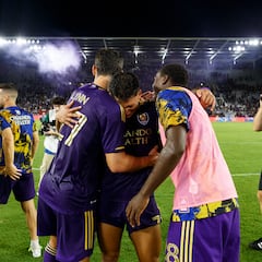 Five MLS sides clinch playoff places as battle for postseason spots heats up