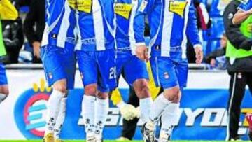 <b>EL SEGUNDO GOL. </b>Coro y Callejón celebran juntos el segundo gol del Espanyol en su partido contra el Almería.