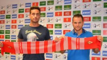 Casto e Iván Moreno presentados como nuevos jugadores del Murcia.