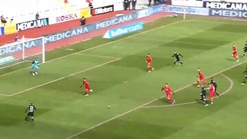 ¡Tremenda definición! El gol de Rodríguez en Turquía tras pase de Pinares