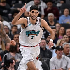 La firma de Santi Aldama, a punto