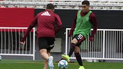 River se entrenó y viajó para enfrentar a Almagro