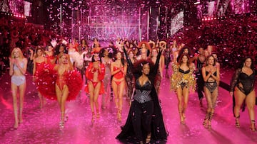 Después de seis años, el Victoria’s Secret Fashion Show regresó. Así se vivió el primer desfile de la marca desde 2018.