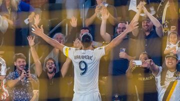 Luego de su triplete en la goleada ante Kansas City, Zlatan reedit&oacute; el festejo del hist&oacute;rico delantero Alan Gordon, que tambi&eacute;n pas&oacute; por LA Galaxy.