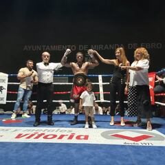 Gloria, sangre y un cinturón para Baldospino