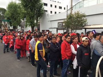 Así se vivió el encuentro entre los Diablos Rojos y los colchoneros en el Estadio Nemesio Diez con motivo al centenario de los escarlatas.