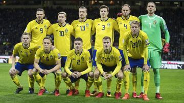 MILAN, ITALY - NOVEMBER 13: Marcus Berg, Emil Forsberg, Jakob Johansson, Victor Lindelof, Andreas Granqvist, Robin Olsen, Sebastian Larsson, Ludwig Augustinsson, Mikael Lustig, Victor Claesson, Ola Toivonen of Sweden during the FIFA 2018 World Cup Qualifier Play-Off: Second Leg between Italy and Sweden at San Siro Stadium on November 13, 2017 in Milan, Italy. (Photo by Nils Petter Nilsson/Getty Images)