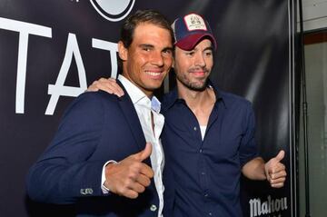 Rafael Nadal y Enrique Iglesias en la inauguración del restaurante Tatel de Miami.