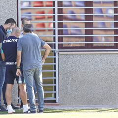 Delantero y lateral izquierdo, las prioridades del mercado granota