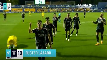 Fuster Lázaro celebra el gol del Albacete ante el Alcorcón