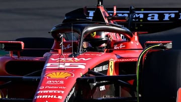 Ferrari's Spanish driver Carlos Sainz Jr competes during the 2023 Formula One Australian Grand Prix at the Albert Park Circuit in Melbourne on April 2, 2023. (Photo by Paul CROCK / AFP) / -- IMAGE RESTRICTED TO EDITORIAL USE - STRICTLY NO COMMERCIAL USE -- (Photo by PAUL CROCK/AFP via Getty Images)