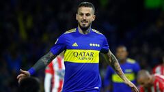 Boca Juniors' Dario Benedetto celebrates after scoring a goal against Barracas Central during the Argentine Professional Football League match at La Bombonera stadium in Buenos Aires, on April 30, 2022. (Photo by MARCOS BRINDICCI / AFP)