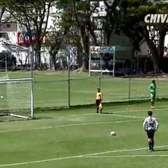 El curioso penal que anotó Chivas Sub 17 contra Lobos