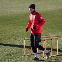 Morata ya toca balón