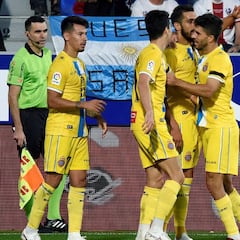 Borja Iglesias y Ángel Rodríguez, dos goleadores de garantías