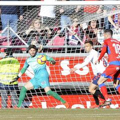 Torres deja a los sorianos con cara de circunstancias