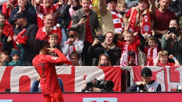 Bayern Munich's French midfielder #17 Michael Olise celebrates scoring the 2-0 goal during the German first division Bundesliga football match between FC Bayern Munich and 1 FSV Mainz 05 in Munich, southern Germany on April 26, 2025. (Photo by Alexandra BEIER / AFP) / DFL REGULATIONS PROHIBIT ANY USE OF PHOTOGRAPHS AS IMAGE SEQUENCES AND/OR QUASI-VIDEO