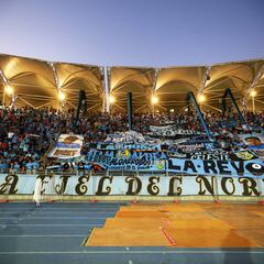 Futbol, Deportes Iquique vs Union Espanola.
Fecha 5, Campeonato Nacional 2025.
Hinchas de Deportes Iquique alientan a su equipo durante el partido de primera division ante Union Espanola disputado en el estadio Tierra de Campeones de Iquique, Chile.
16/03/2025
Alex Diaz/Photosport
Soccer, Deportes Iquique vs Union Espanola.
Date 5, National Championship 2025.
Deportes Iquique fans cheer on their team during the first division match against Union Espanola at the Tierra de Campeones stadium in Iquique, Chile.
16/03/2025
Alex Diaz/Photosport