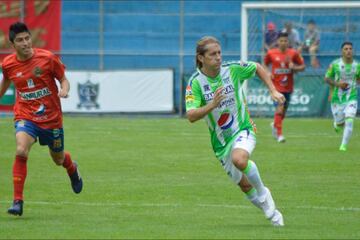 De hecho, Salgado se midió en el mismo partido ante Alessandro del Piero, un duelo que contó con ambas figuras y enalteció las acciones