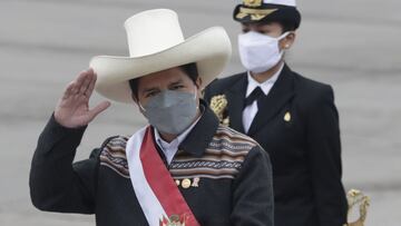 En la imagen, el presidente de Per&uacute;, Pedro Castillo (c). EFE/Paolo Aguilar/Archivo