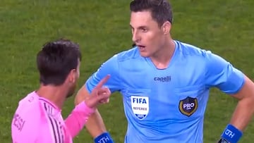 La versión más amenazante de Messi con un árbitro: al borde de perder los estribos