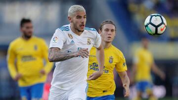 Theo Hern&aacute;ndez, en un partido con el Real Madrid.