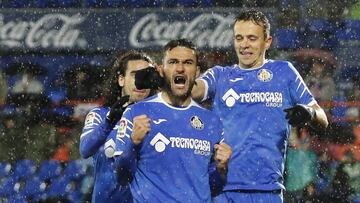 Molina, Cucurella y Maksimovic en uno de los momentos felices del Geta.