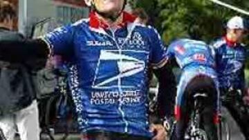 <b>"AQUÍ ESTOY".</b> Armstrong ya espera las embestidas de sus rivales.