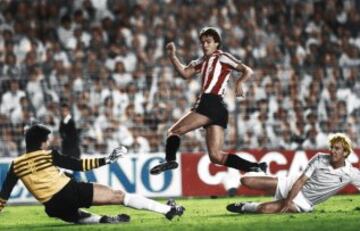 Se formó en la cantera del Athletic de Bilbao y en 1982 debutó con el primer equipo, Defendió la camiseta del Athletic hasta 1986