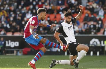 Aubameyang marca el 0-1 al Valencia. 