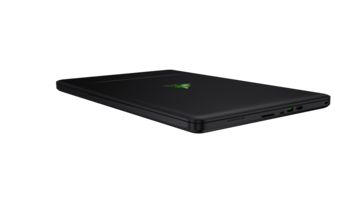 Captura de pantalla - rzr_blade17_fr_closed_persp.png