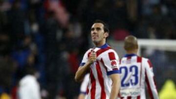 El City apuesta fuerte por Godín.