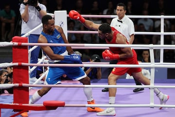 Enmanuel Reyes se quedó con la medalla de bronce tras perder 1 a 4 la semifinal de los pesos completos en los Juegos Olímpicos de París contra Loren Alfonso.