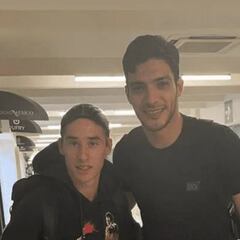 Marcelo Flores presumió foto con Raúl Jiménez