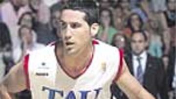 Vidal, nueva baja en el Tau.