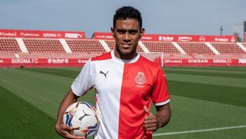 Panam¨¢ deja jugar a B¨¢rcenas la vuelta ante el Almer¨ªa