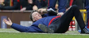 Van Gaal aplazó su jubilación: la libreta sigue abierta