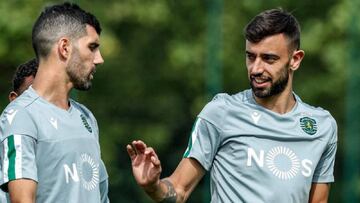 Luis Neto y Bruno Fernandes, durante un entrenamiento del Sporting de Portugal.